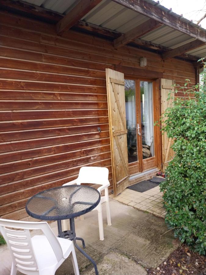 Le Petit Chalet Шанас Екстериор снимка